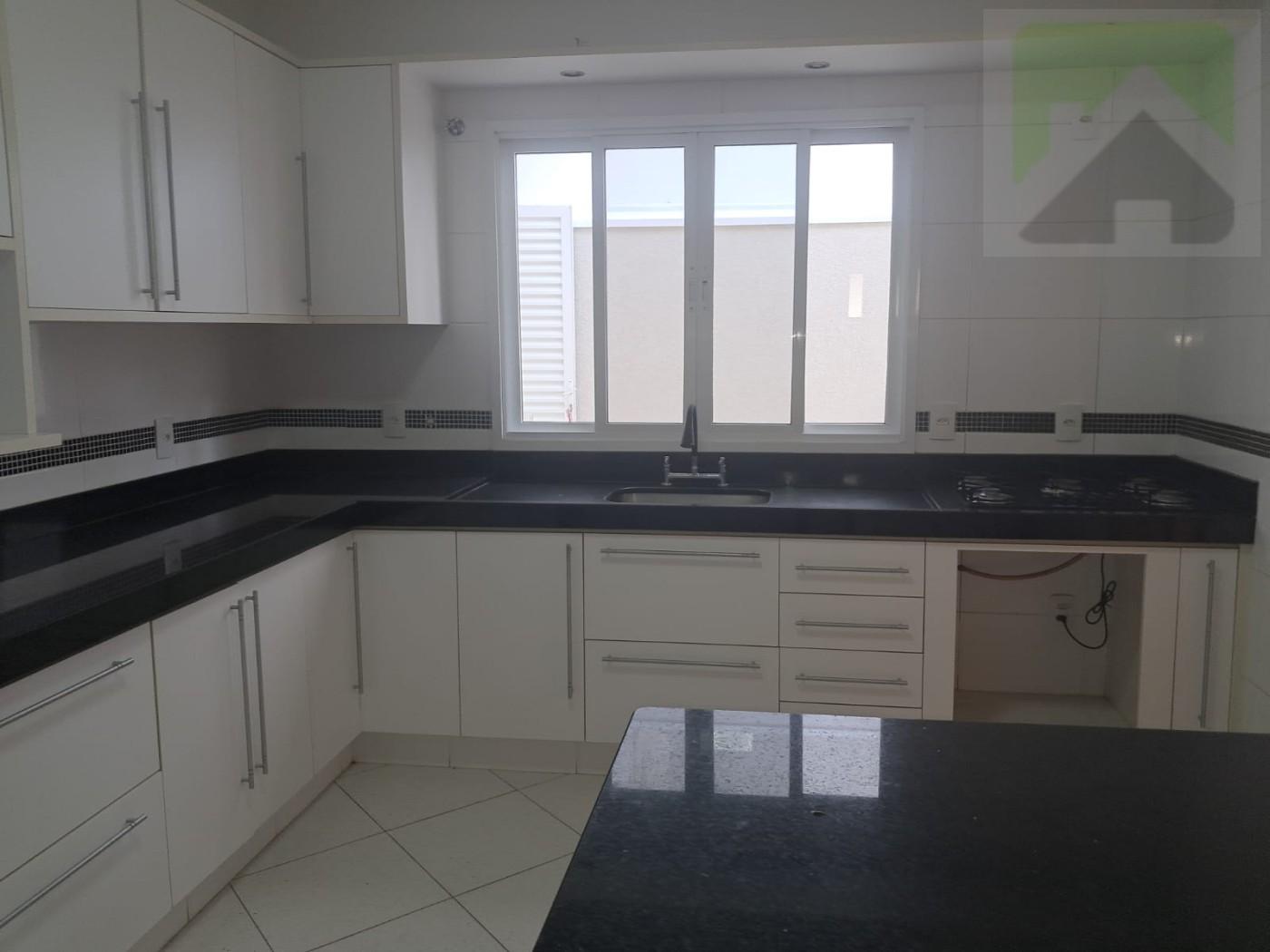 Casa de Condomínio para alugar com 4 quartos, 218m² - Foto 17