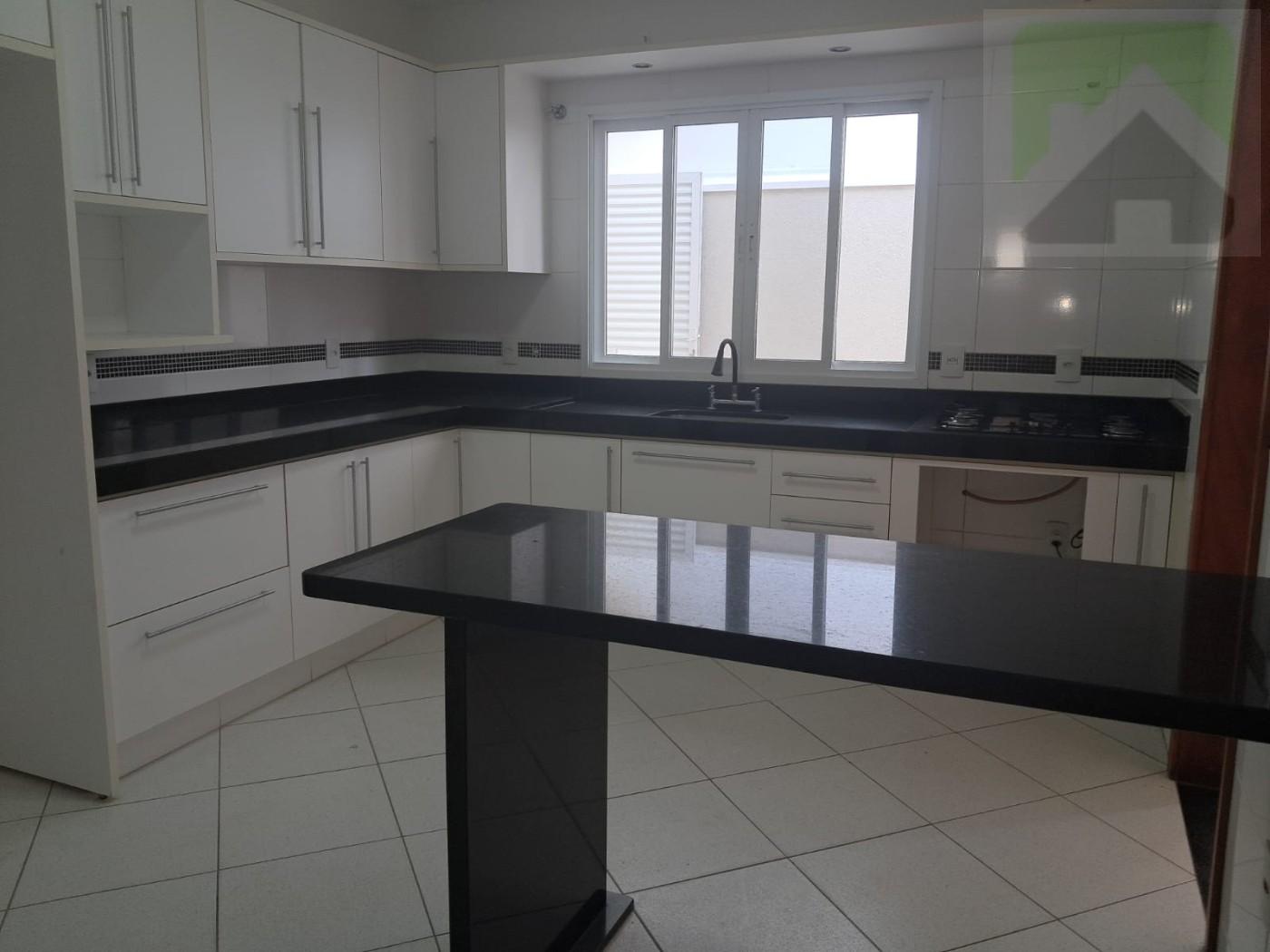 Casa de Condomínio para alugar com 4 quartos, 218m² - Foto 18