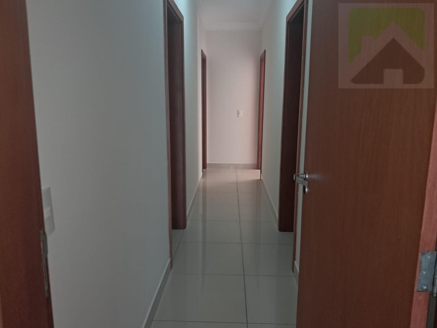 Casa de Condomínio para alugar com 4 quartos, 218m² - Foto 19