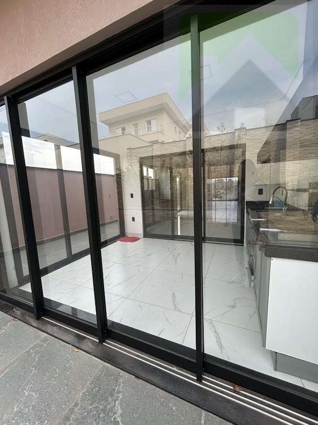 Sobrado, 4 quartos, 209 m² - Foto 4